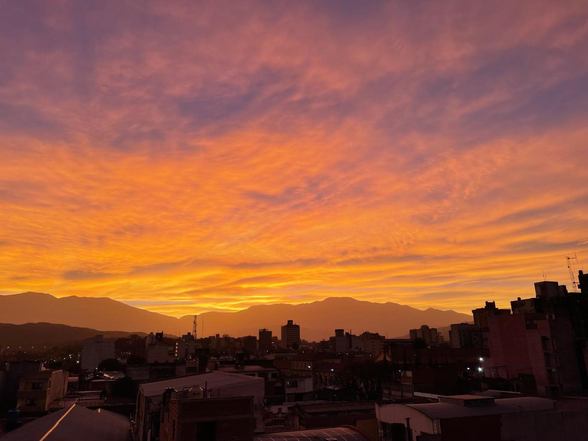 Departamento Centrico Con Estacionamiento Gratis Daire San Salvador de Jujuy Dış mekan fotoğraf